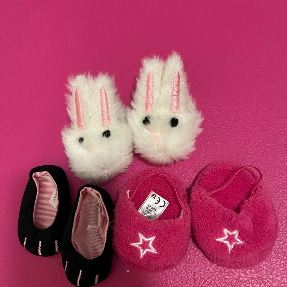 Doll slippers compatible for American girl dolls